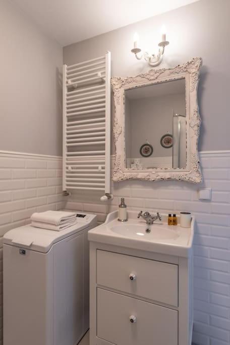 Apartament O Wysokim Standardzie W Centrum Miasta Lägenhet Krasków Exteriör bild